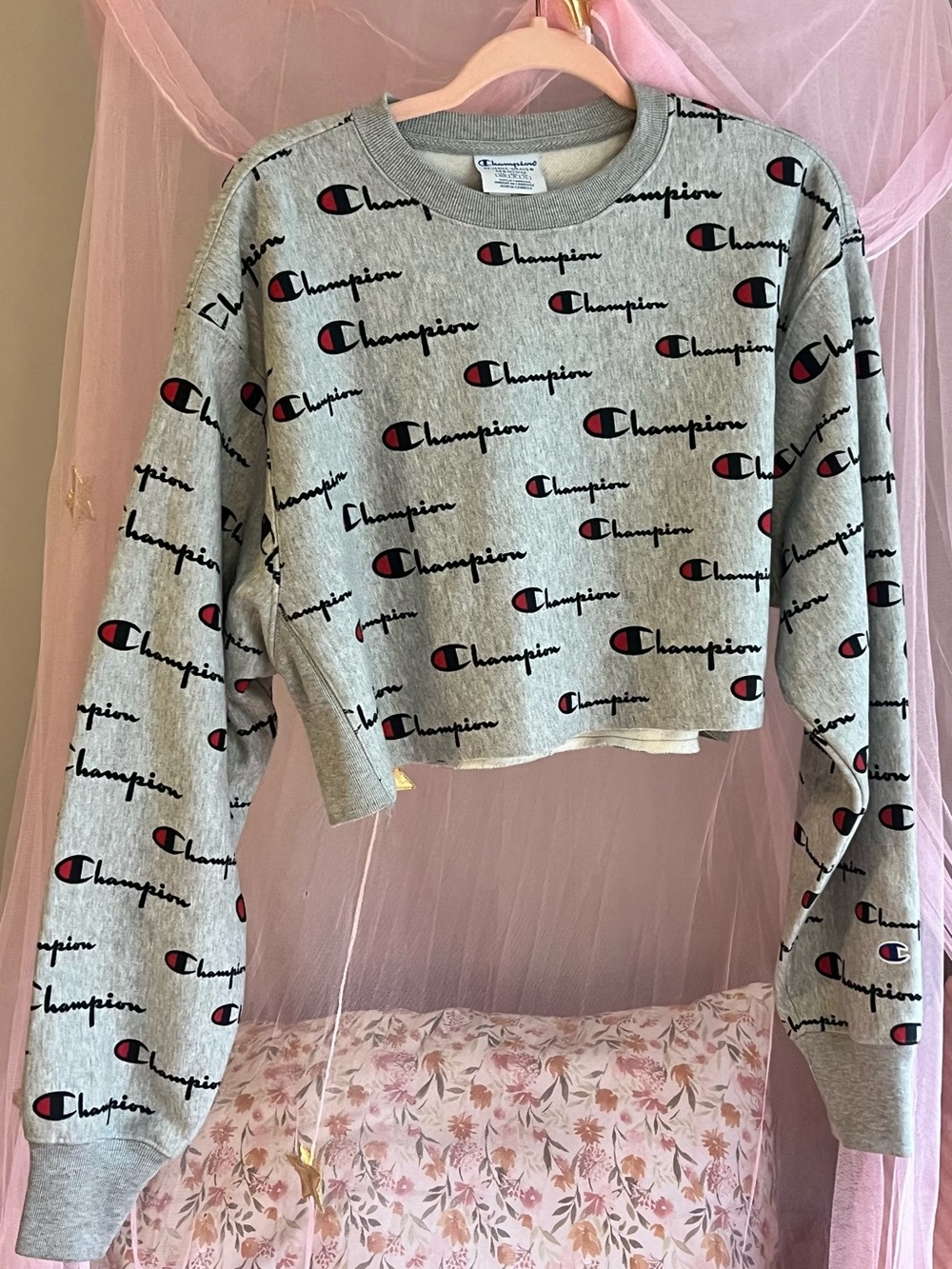 Champion Reverse Weave Cropped Sweatshirt in Gray w. Logo Print |Medium | EUC